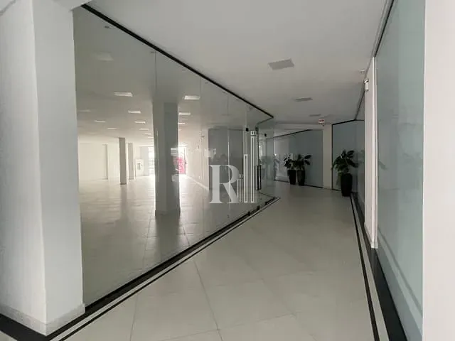 Sala para alugar, no bairro Centro em Tijucas