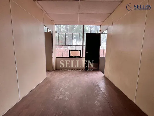 Galpão / Barracão com 363m², para alugar, no bairro São Geraldo em Porto Alegre