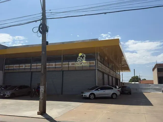 Sala com 600m², para alugar, no bairro Setor Garavelo em Aparecida de Goiânia