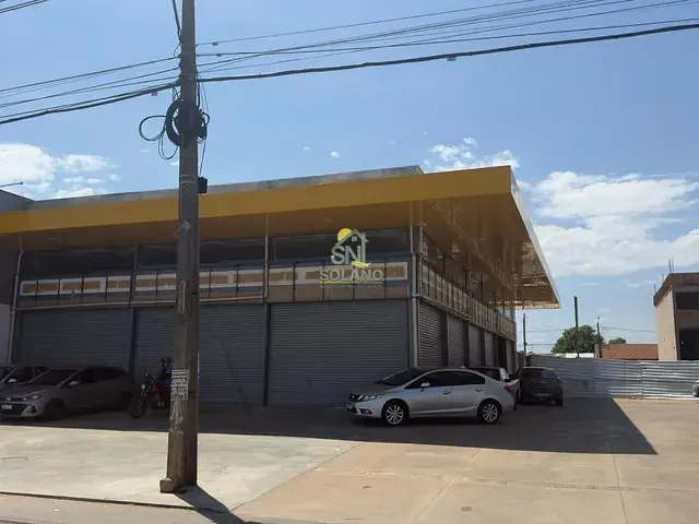 Sala com 600m², para alugar, no bairro Setor Garavelo em Aparecida de Goiânia