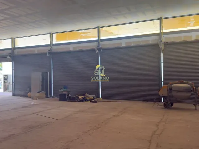 Sala com 600m², para alugar, no bairro Setor Garavelo em Aparecida de Goiânia