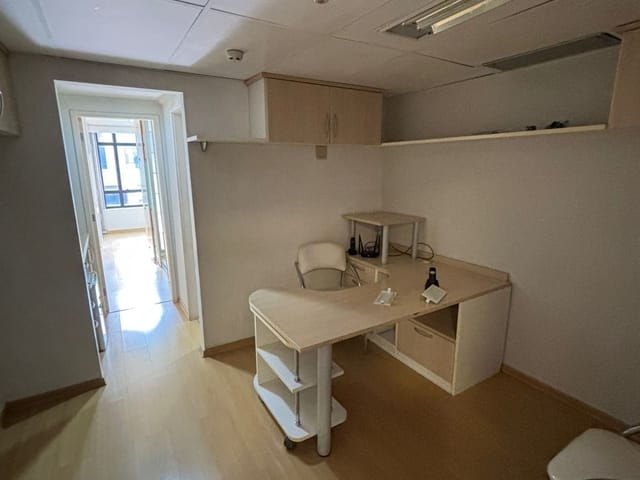 Sala com 42m², para alugar, no bairro Barra da Tijuca em Rio de Janeiro