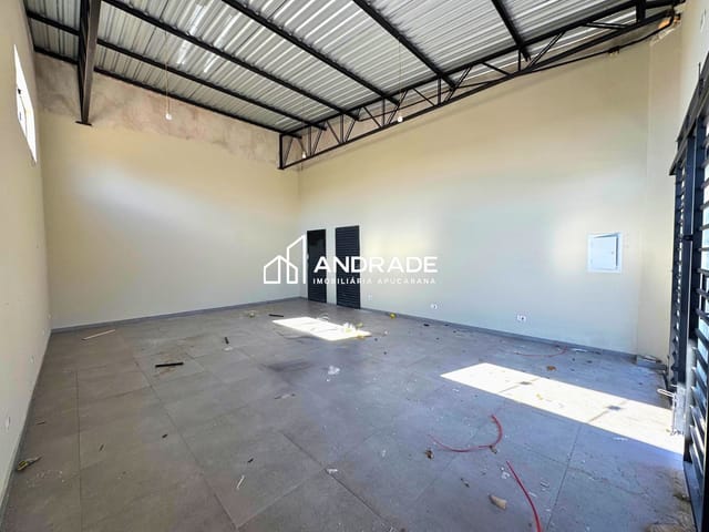 Sala com 50m², para alugar, no bairro Vila Shangri-La em Apucarana
