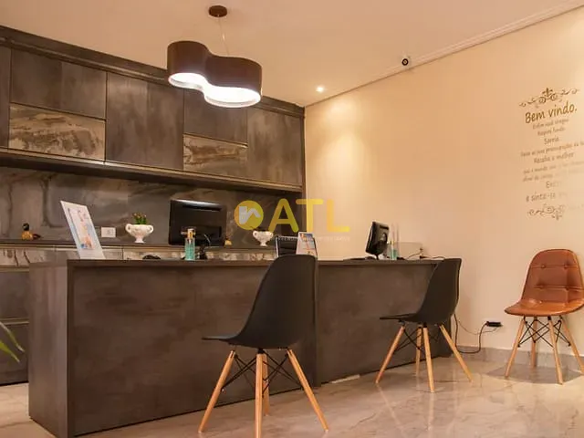 Sala com 15m², para alugar, no bairro Vila Moraes em Ourinhos
