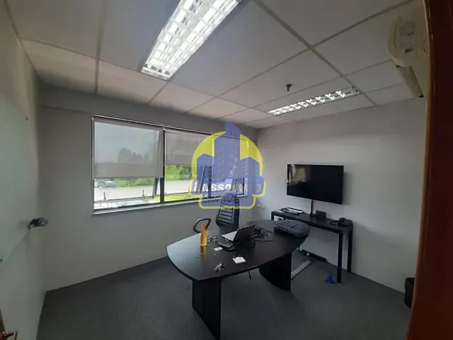 Sala com 35m², para alugar, no bairro Alphaville Residencial 12 em Santana de Parnaíba