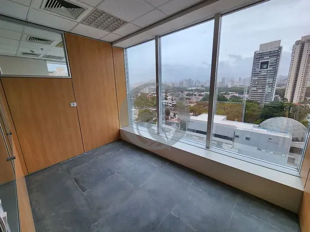 Sala para alugar, no bairro Vila Olímpia em São Paulo