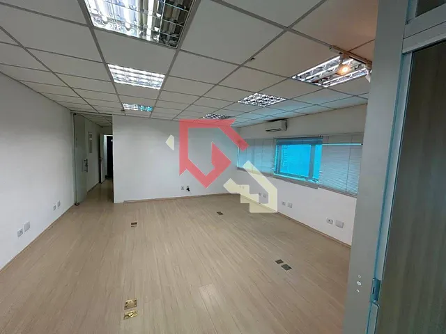 Sala à venda, no bairro Vila Bocaina em Mauá