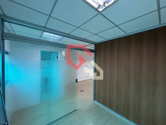 Sala à venda, no bairro Vila Bocaina em Mauá