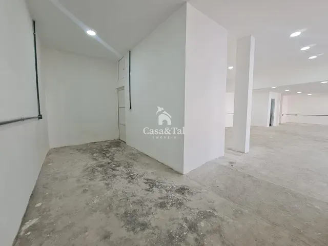 Sala para alugar, no bairro Centro em São João de Meriti
