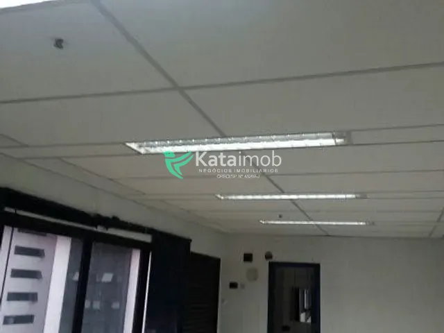Sala à venda ou para alugar, no bairro Vila Monte Alegre em São Paulo