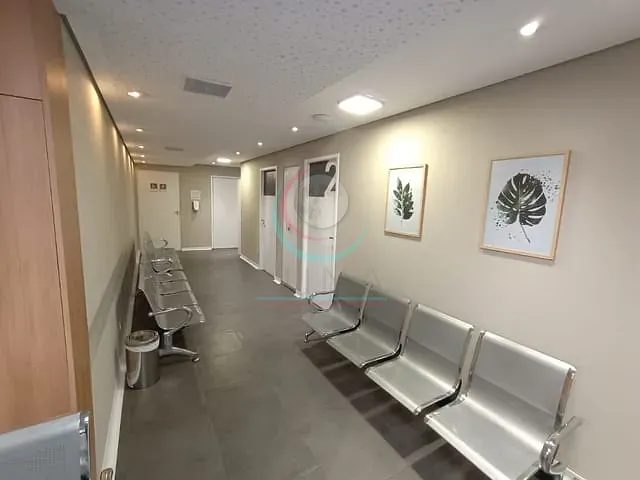 Sala para alugar, no bairro República em São Paulo