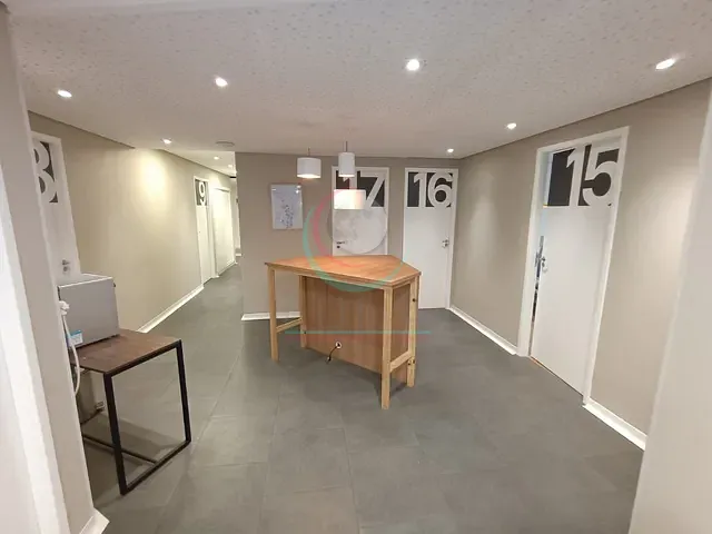 Sala para alugar, no bairro República em São Paulo