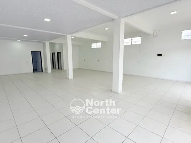 Sala para alugar, no bairro Centro em Balneário Barra do Sul