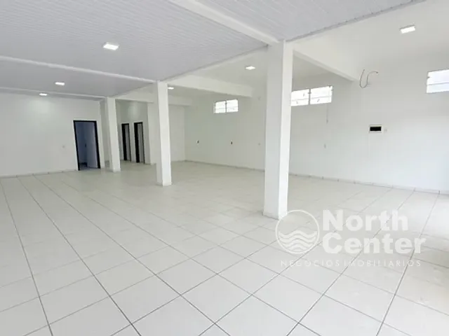 Sala para alugar, no bairro Centro em Balneário Barra do Sul