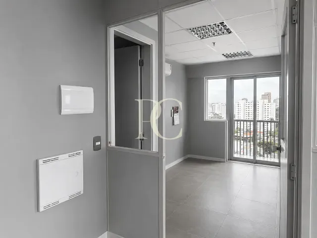 Sala para alugar, no bairro Santo Amaro em São Paulo