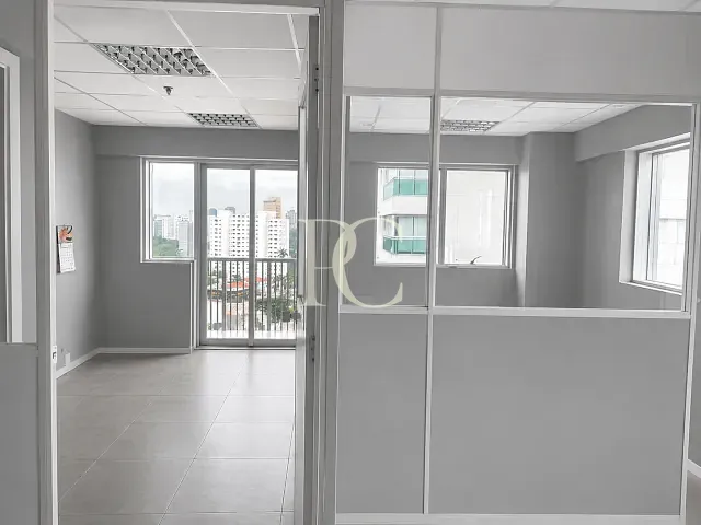 Sala para alugar, no bairro Santo Amaro em São Paulo