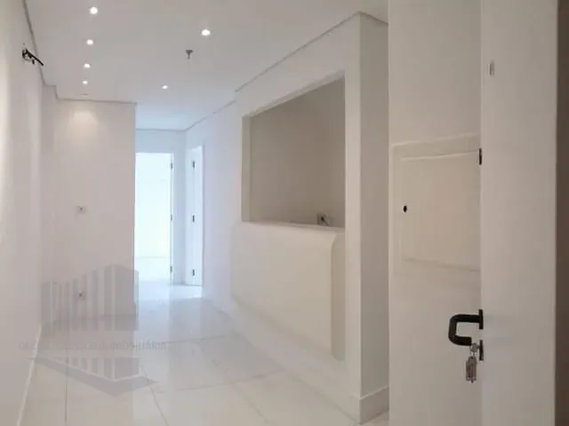Sala à venda, no bairro Vila Nova Conceição em São Paulo