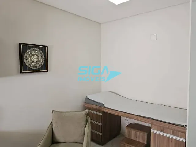 Sala à venda ou para alugar, no bairro Centro em Pouso Alegre
