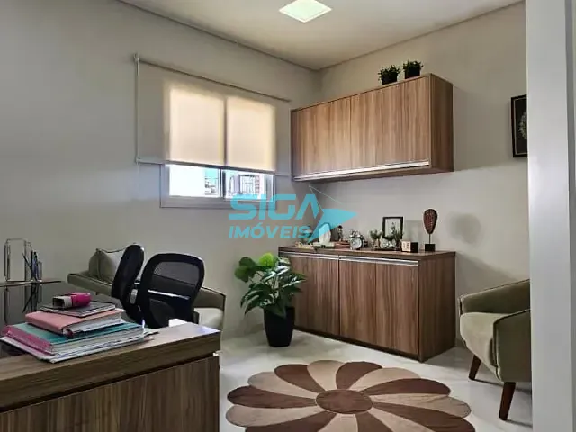 Sala à venda ou para alugar, no bairro Centro em Pouso Alegre
