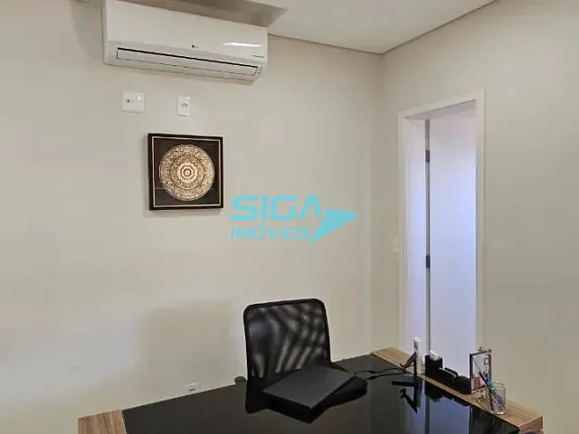 Sala à venda ou para alugar, no bairro Centro em Pouso Alegre