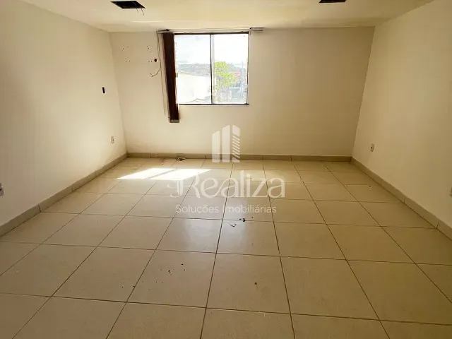 Sala com 55m², para alugar, no bairro Nossa Senhora da Vitória em Ilhéus