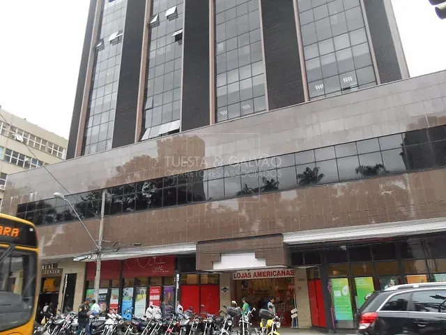 Sala com 60m², à venda, no bairro Centro em Curitiba