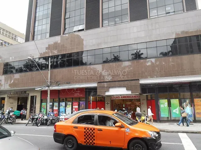 Sala com 60m², à venda, no bairro Centro em Curitiba