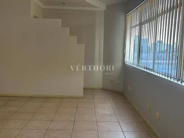 Sala à venda ou para alugar, no bairro Jardim Higienópolis em Londrina