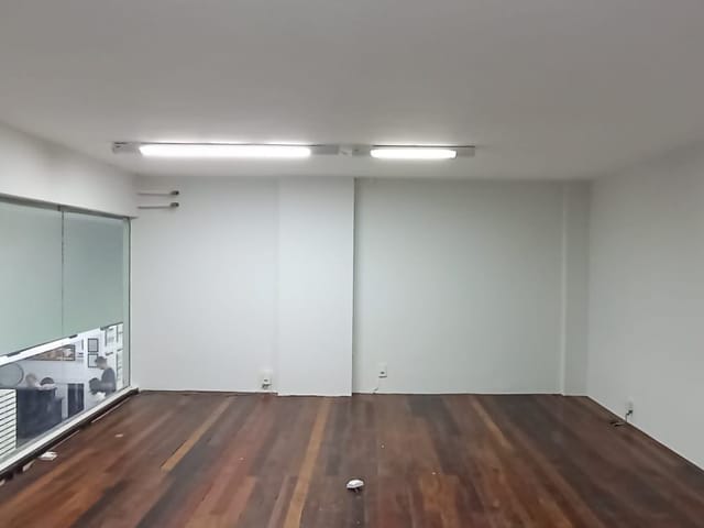 Sala com 51m², para alugar, no bairro Centro em Florianópolis