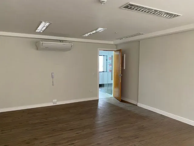 Sala para alugar, no bairro Centro em Santo André