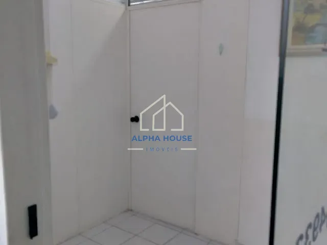 Sala para alugar, no bairro Parque São Benedito em Pindamonhangaba
