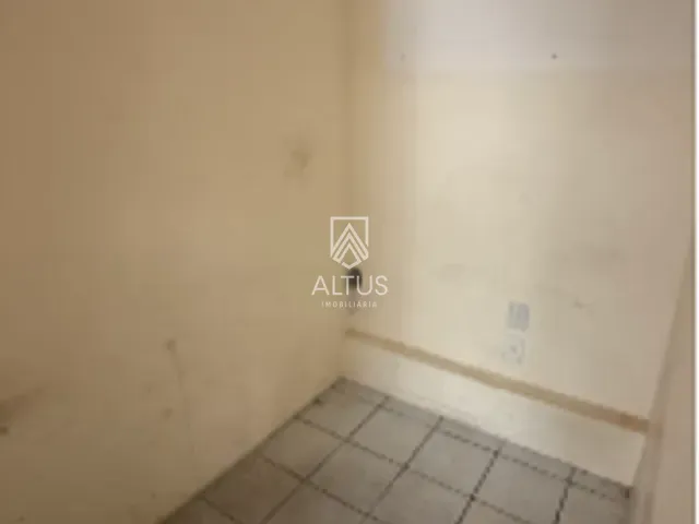 Sala à venda, no bairro Barra em Salvador