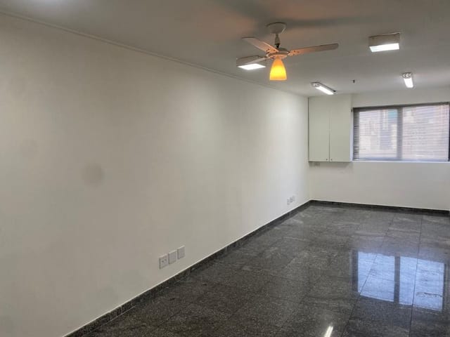 Sala à venda, no bairro Vila Mariana em São Paulo