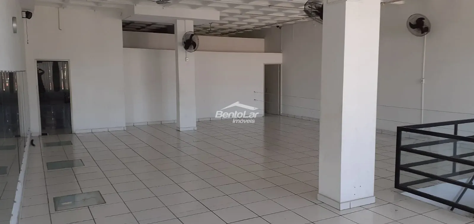 Sala-Conjunto, 200 m² - Foto 1