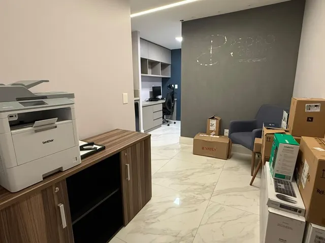 Sala à venda, no bairro Asa Sul em Brasília