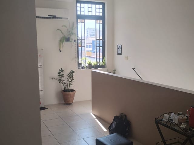 Sala com 32m², à venda ou para alugar, no bairro Centro em Pindamonhangaba