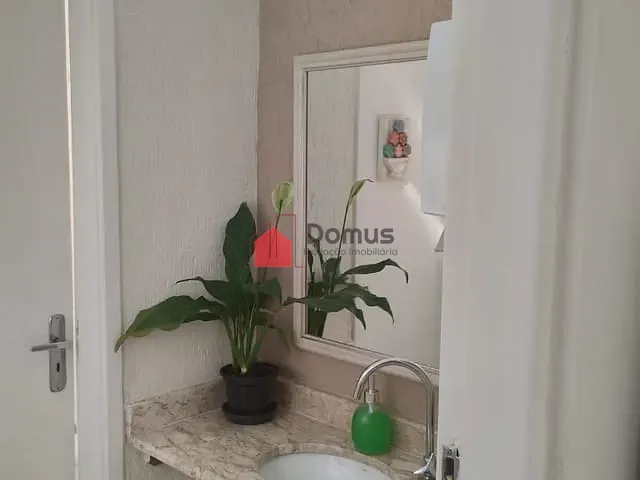 Sala com 32m², à venda ou para alugar, no bairro Centro em Pindamonhangaba