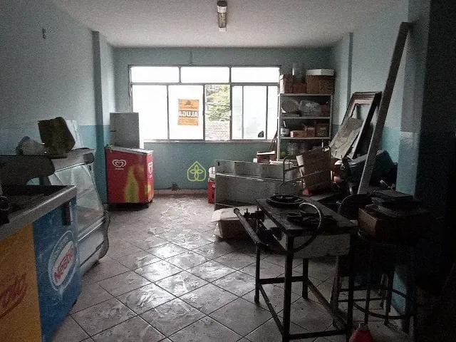 Sala à venda, no bairro Centro em Barra Mansa