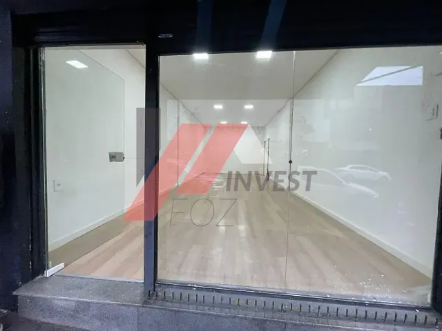 Sala com 42m², para alugar, no bairro Centro em Foz do Iguaçu