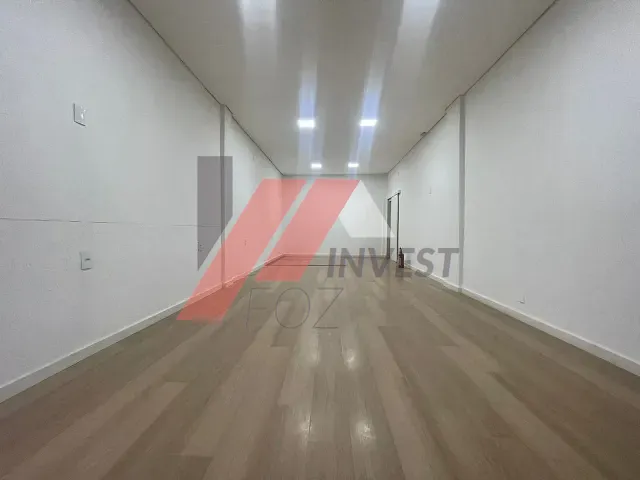 Sala com 42m², para alugar, no bairro Centro em Foz do Iguaçu