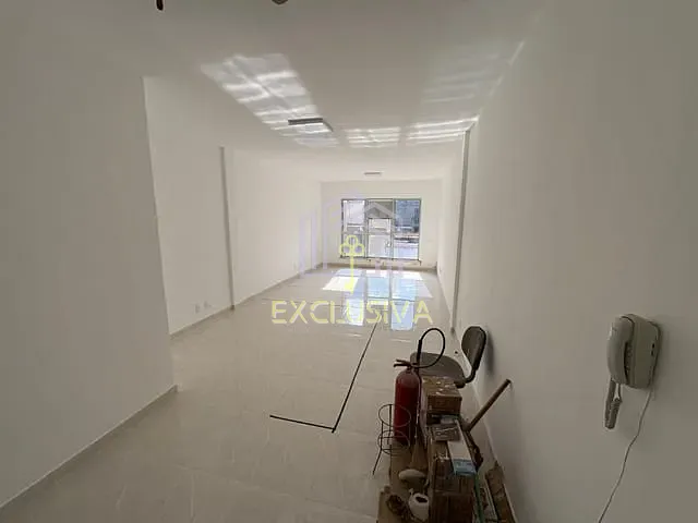 Sala com 31m², à venda, no bairro Cacuia em Rio de Janeiro