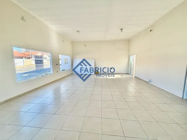 Sala com 140m², para alugar, no bairro Nova Vinhedo em Vinhedo