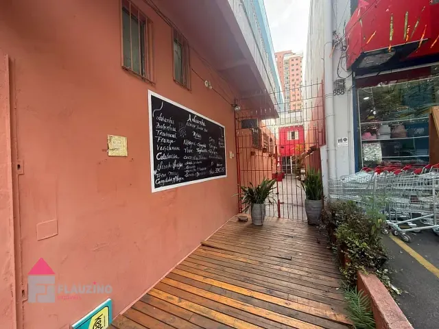 Sala com 60m², para alugar, no bairro Jardim Jussara em São Paulo