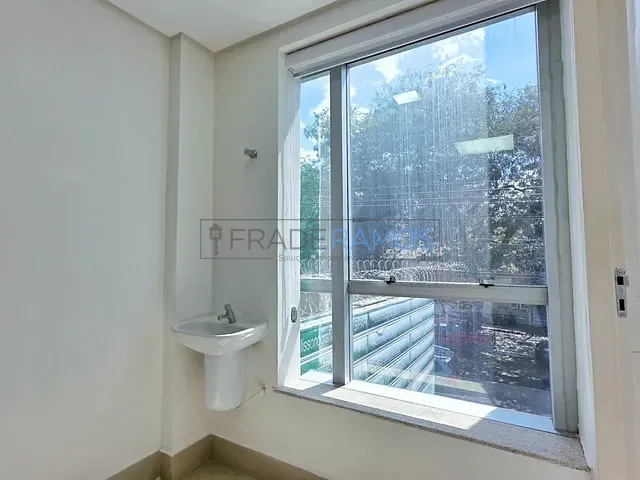 Sala com 16m², para alugar, no bairro Setor Oeste em Goiânia