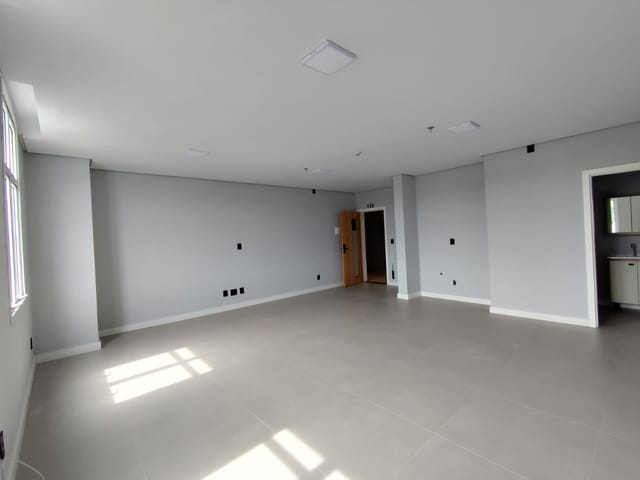 Sala para alugar, no bairro Centro em Nova Prata