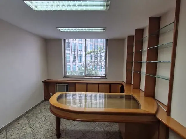 Sala com 132m², à venda, no bairro Centro em Rio de Janeiro