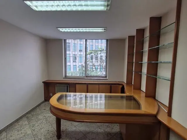 Sala com 132m², à venda, no bairro Centro em Rio de Janeiro