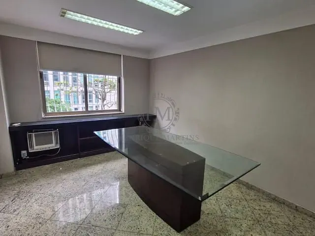 Sala com 132m², à venda, no bairro Centro em Rio de Janeiro