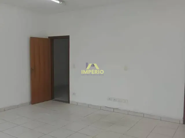 Sala com 29m², para alugar, no bairro Centro em Salto