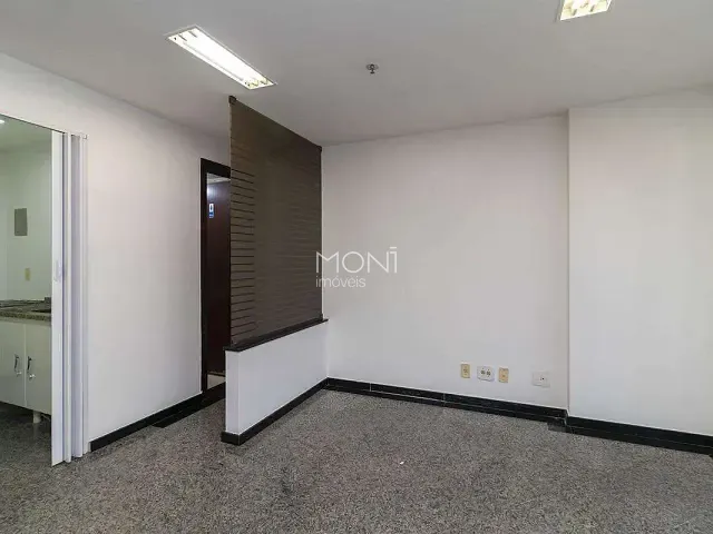 Sala à venda, no bairro Asa Norte em Brasília